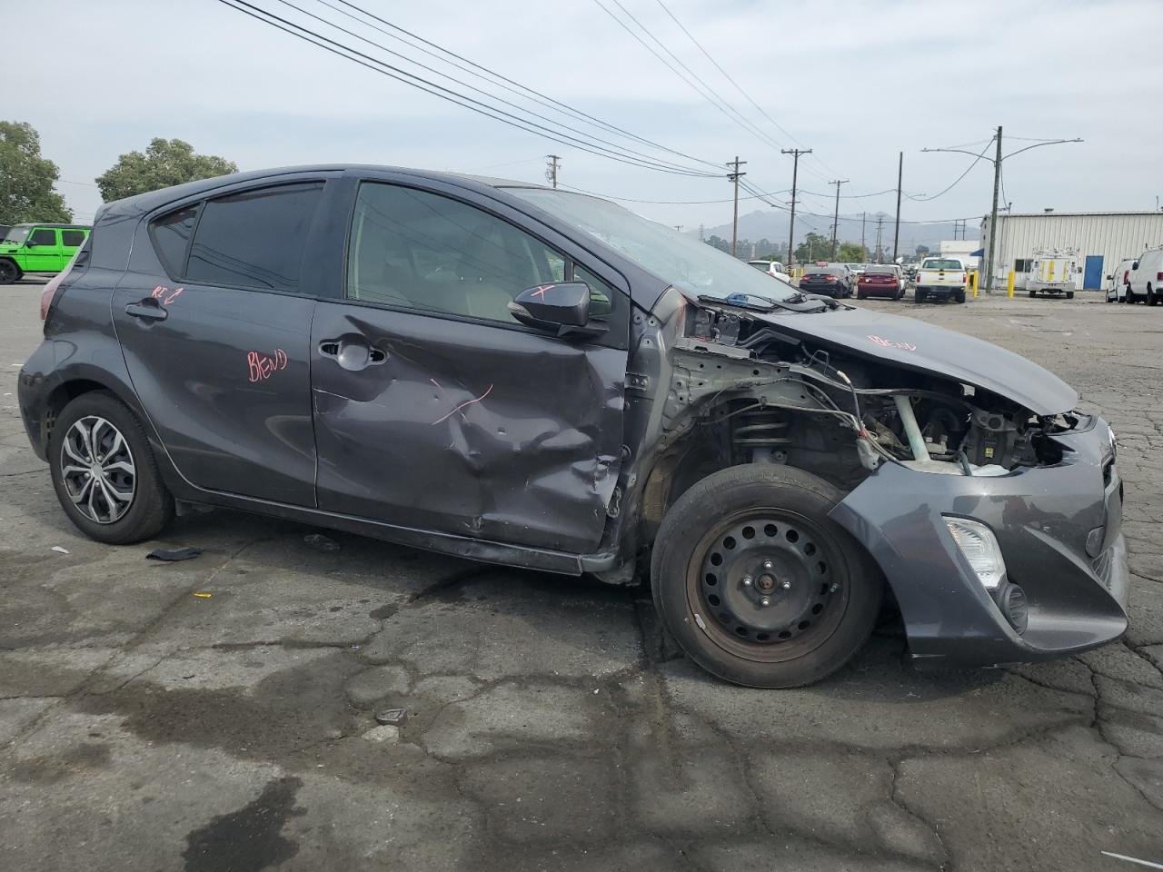 JTDKDTB34F1097924 2015 Toyota Prius C