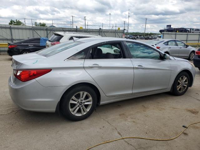 2013 Hyundai Sonata - Image 3