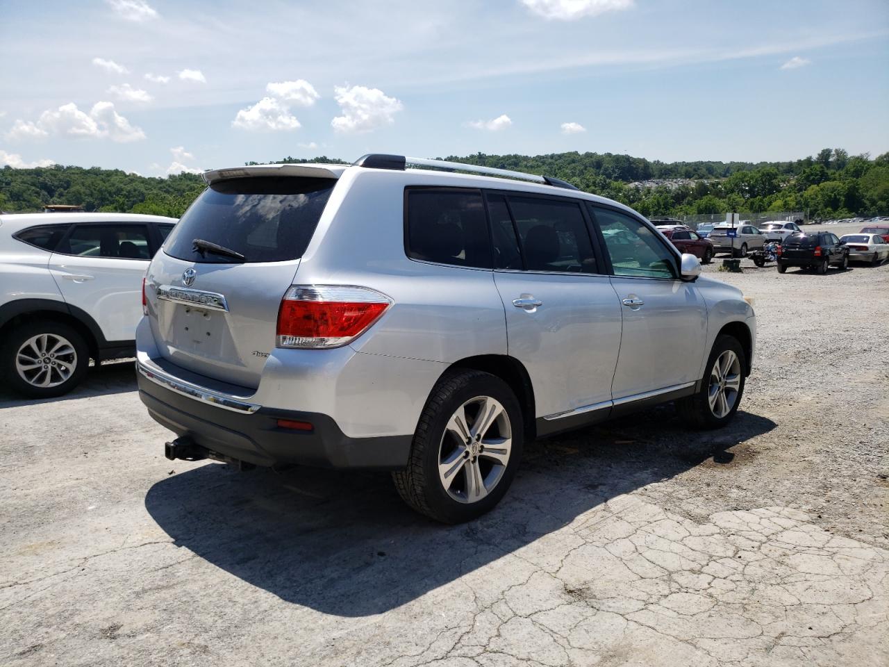 5TDDK3EHXBS048794 2011 Toyota Highlander Limited