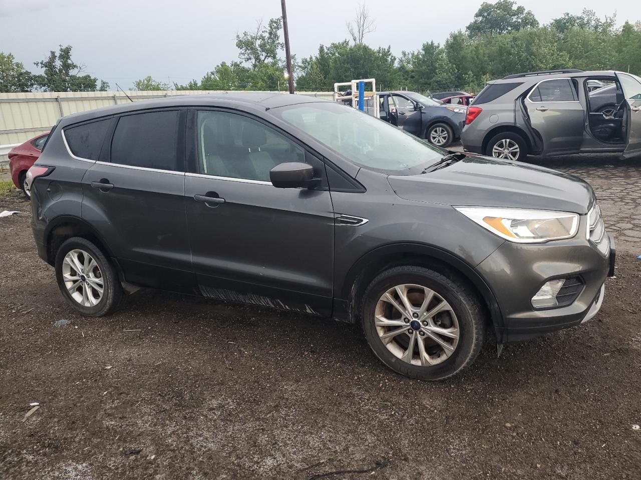 2017 Ford Escape Se vin: 1FMCU9G9XHUD45630