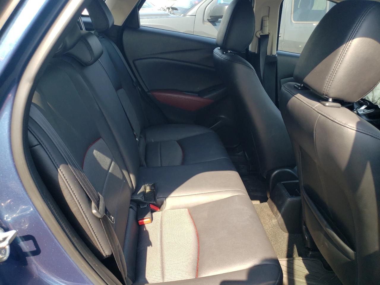 JM1DKFC72J0316458 2018 Mazda Cx-3 Touring