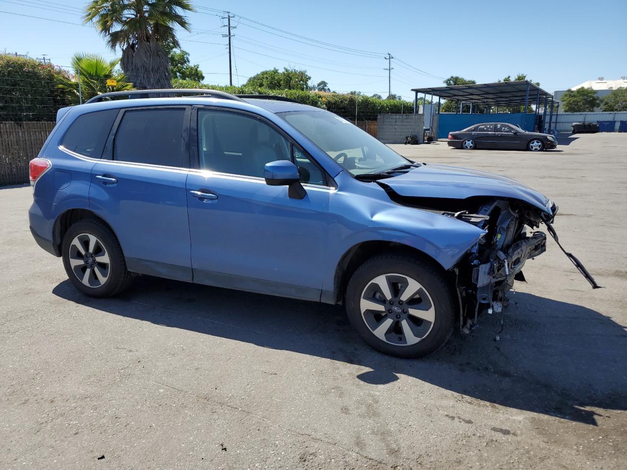 2018 Subaru Forester 2.5I Limited vin: JF2SJARC8JH603579