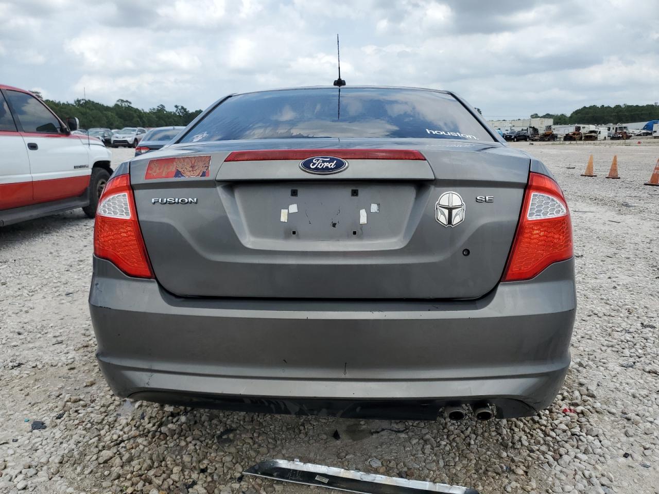 3FAHP0HA0AR335679 2010 Ford Fusion Se