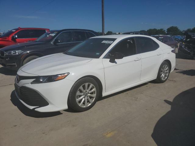 VIN 4T1B11HK4JU150068 2018 Toyota Camry, L no.1