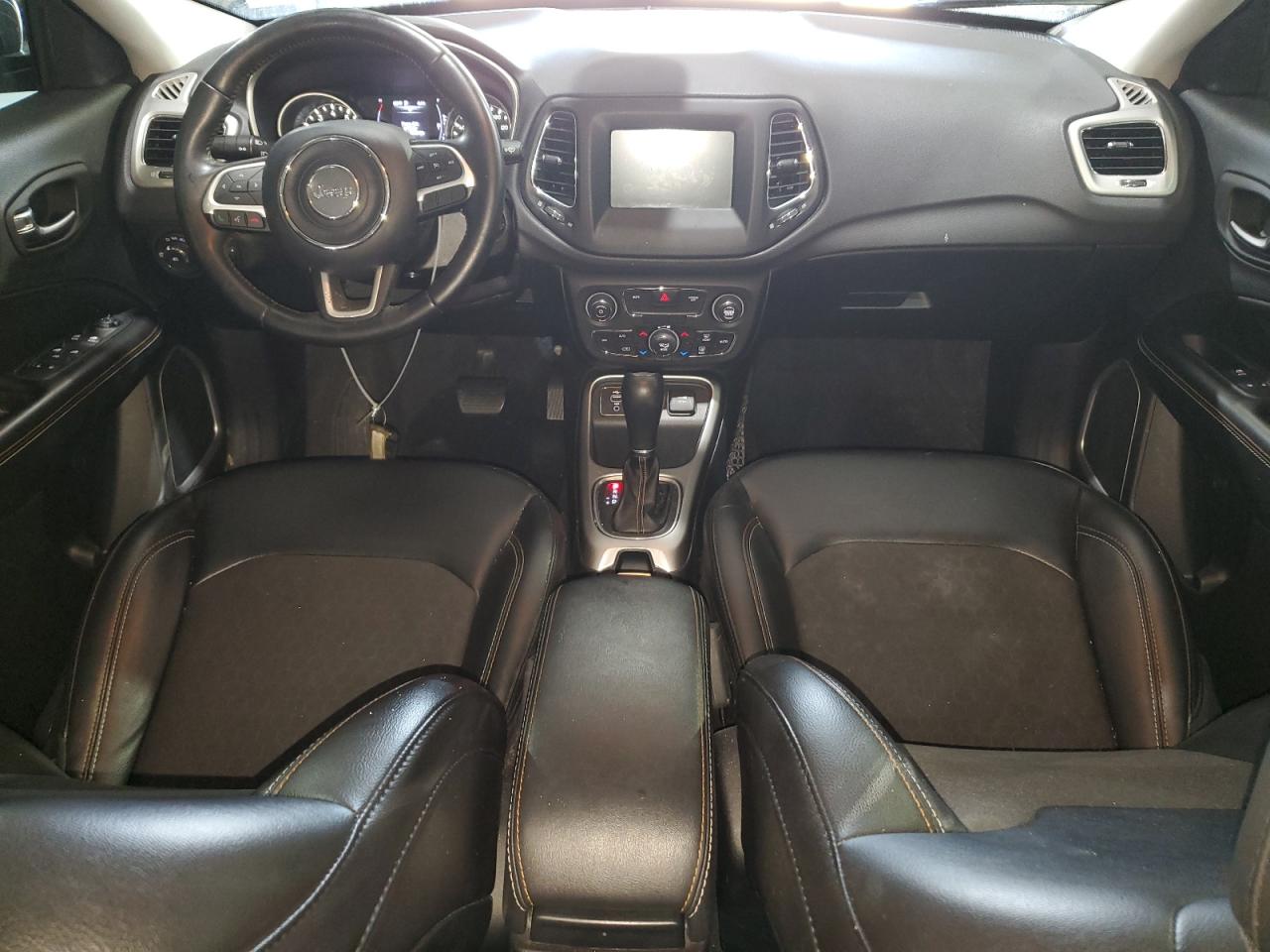 3C4NJCBB8LT102849 2020 Jeep Compass Latitude