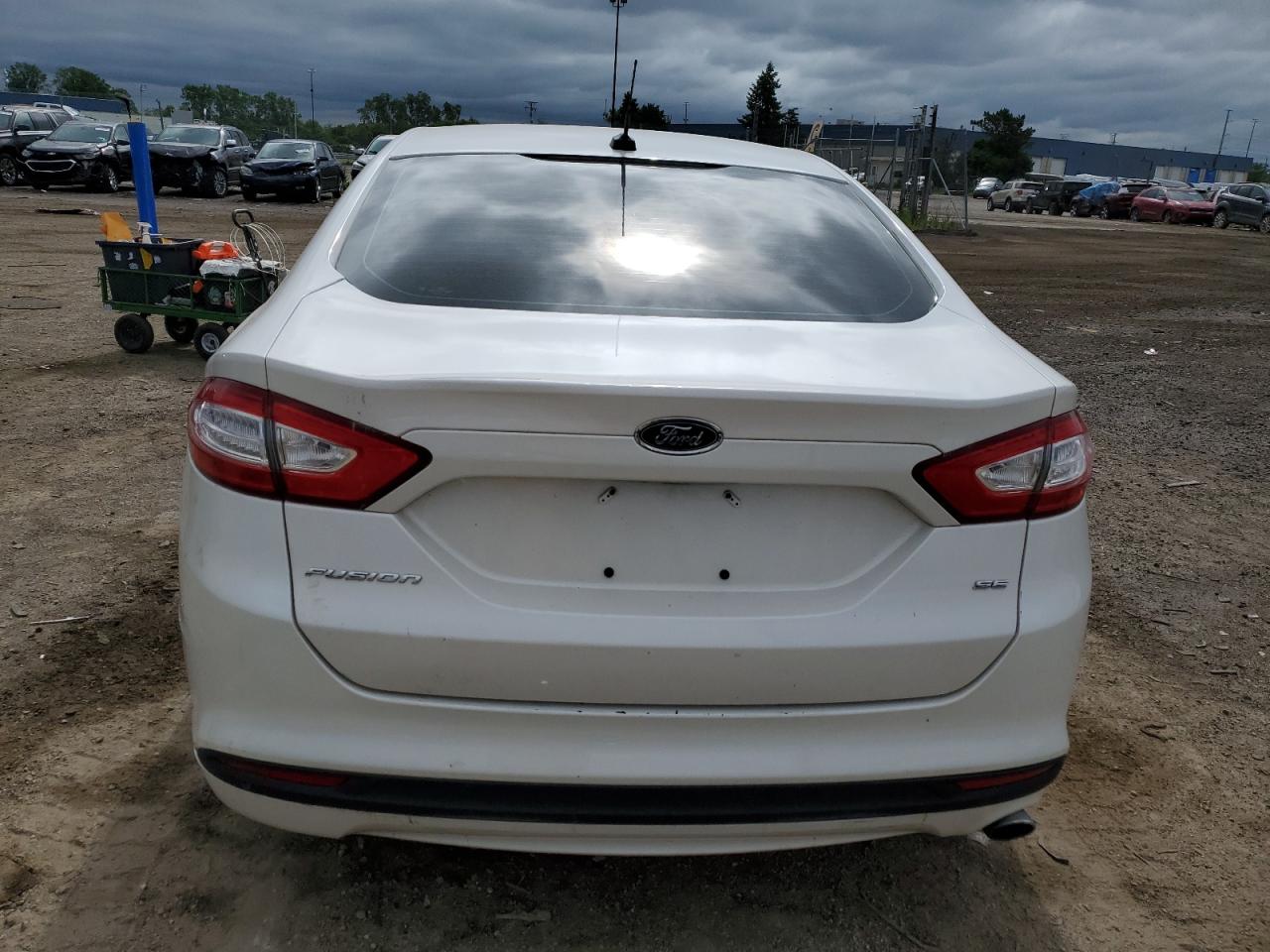 1FA6P0H75E5392853 2014 Ford Fusion Se