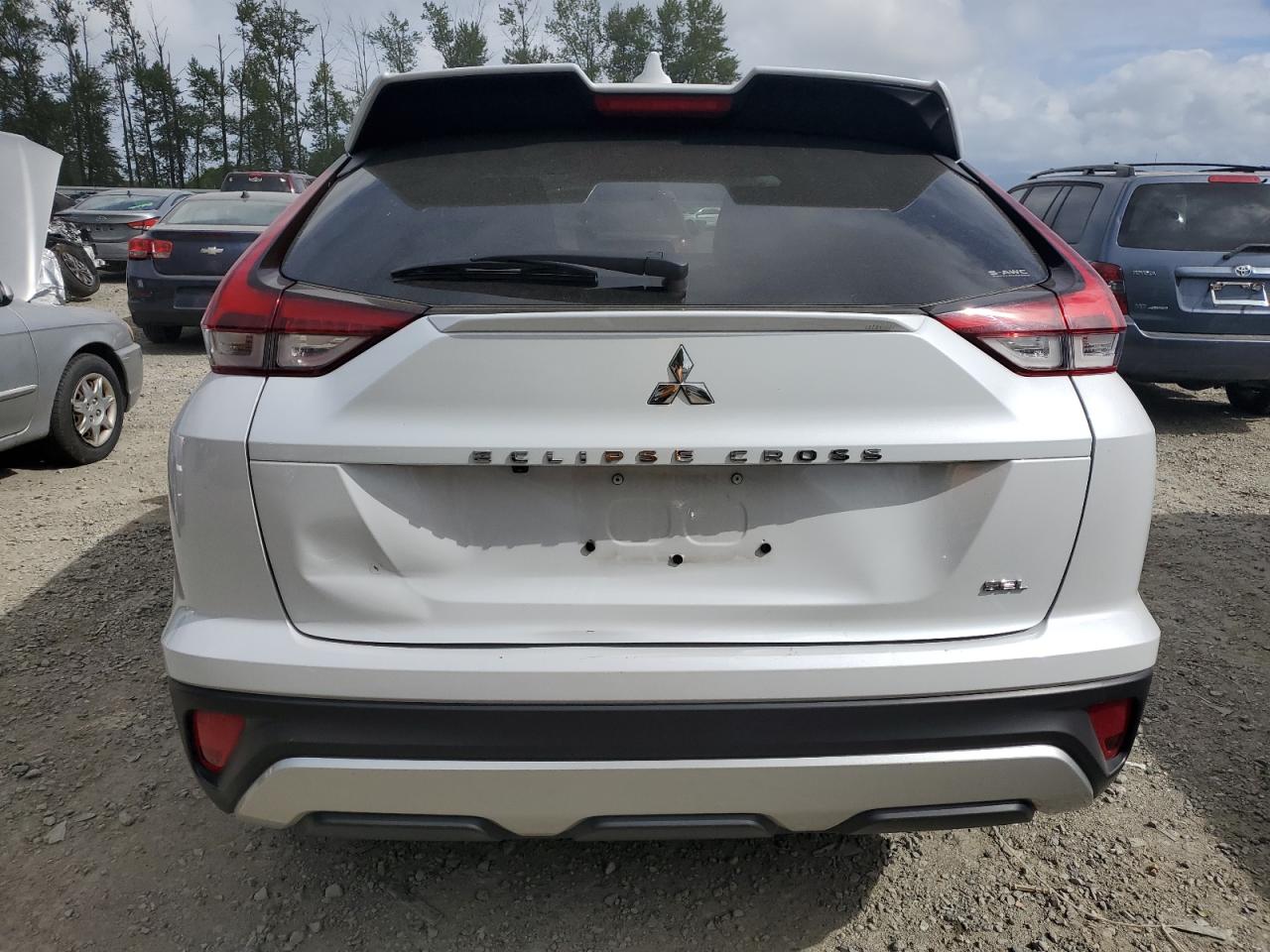 JA4ATWAA1NZ067905 2022 Mitsubishi Eclipse Cross Se