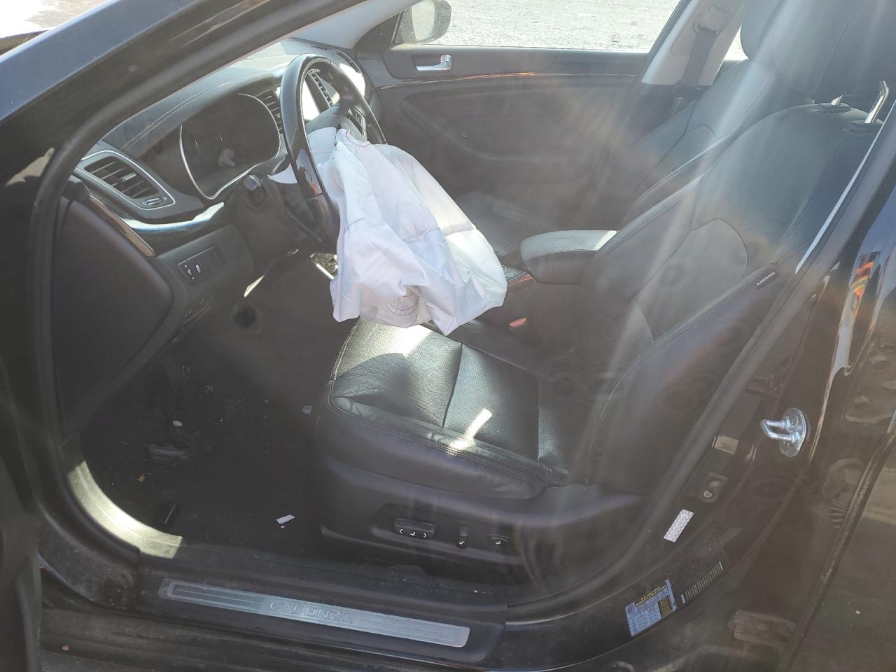 KNALN4D77G5211381 2016 Kia Cadenza Luxury