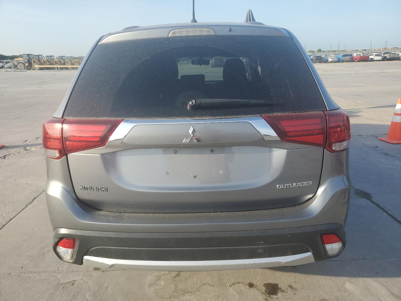 2016 Mitsubishi Outlander Es vin: JA4AD2A34GZ033791