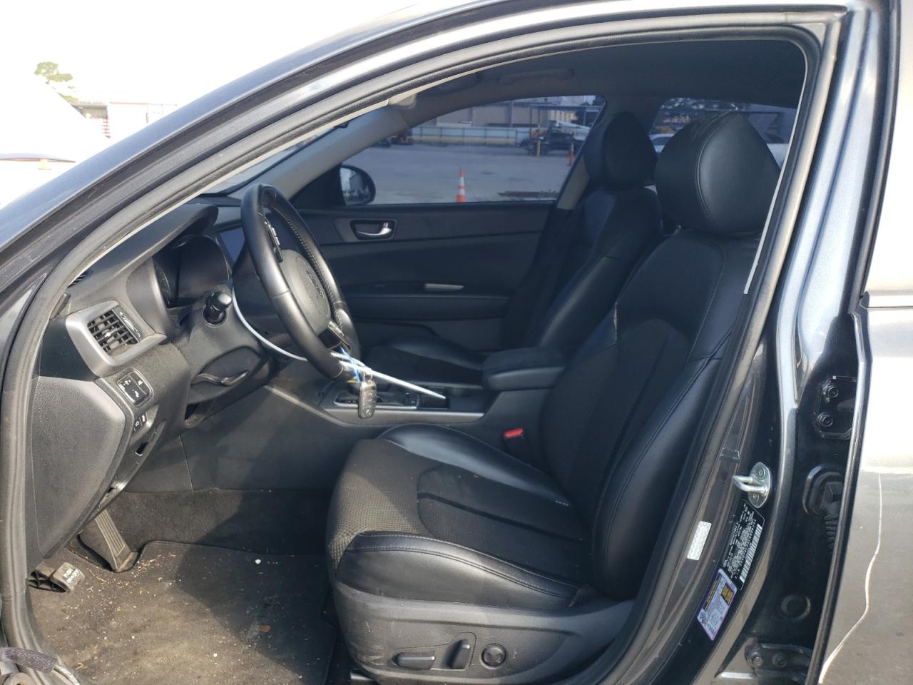 5XXGT4L35LG406054 2020 Kia Optima Lx