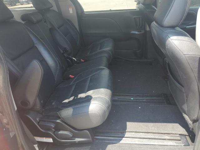 2017 TOYOTA SIENNA SE 5TDXZ3DC9HS812898