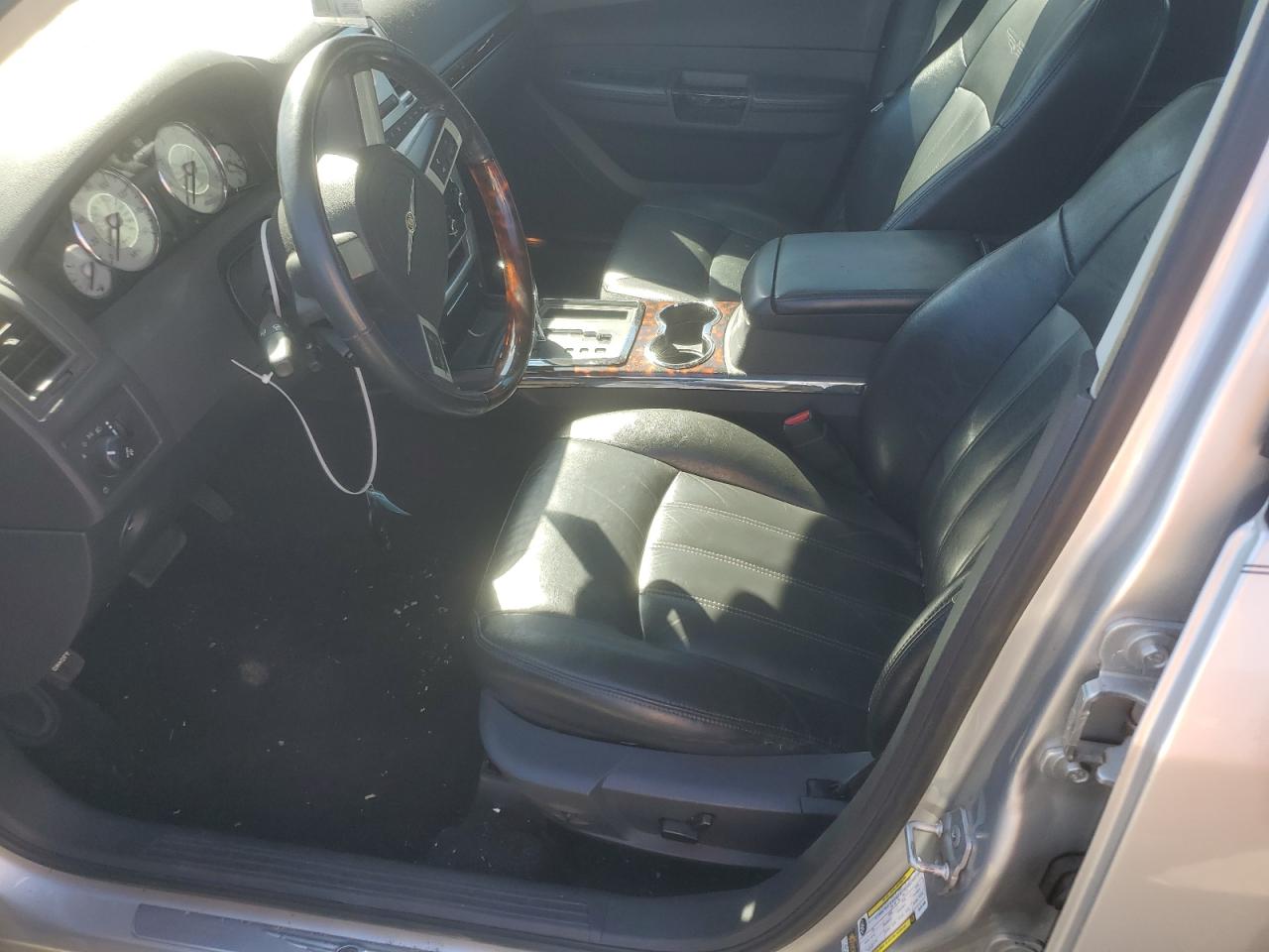 2C3KA63H88H251998 2008 Chrysler 300C