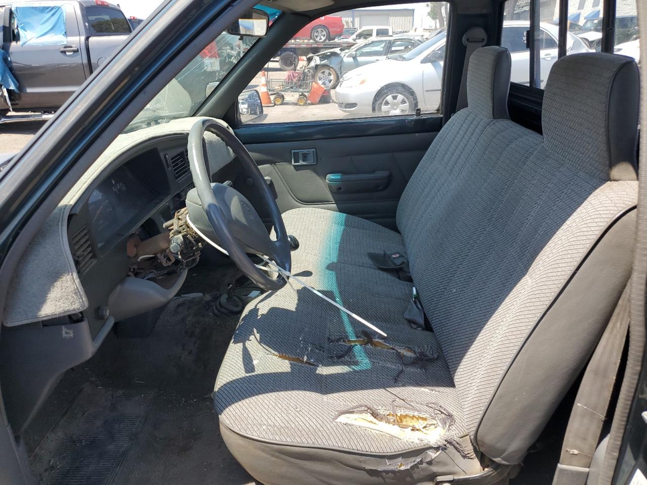 4TARN81A2SZ321031 1995 Toyota Pickup 1/2 Ton Short Wheelbase Stb