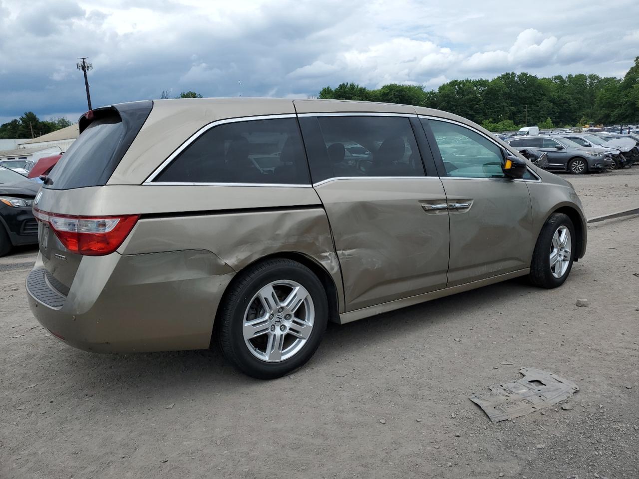 5FNRL5H95BB017346 2011 Honda Odyssey Touring