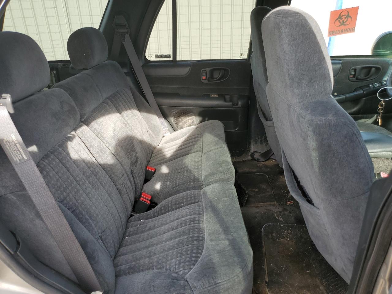 1GNDT13WXY2210482 2000 Chevrolet Blazer