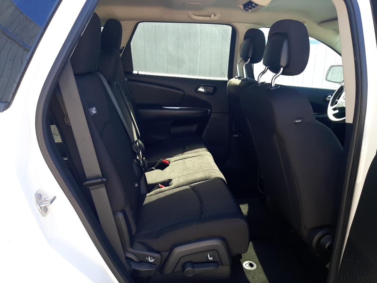 3C4PDCBBXJT228143 2018 Dodge Journey Sxt