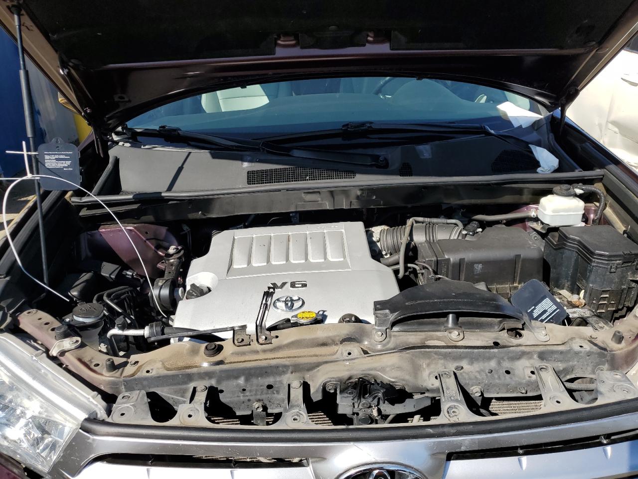 5TDBK3EH3BS053813 2011 Toyota Highlander Base