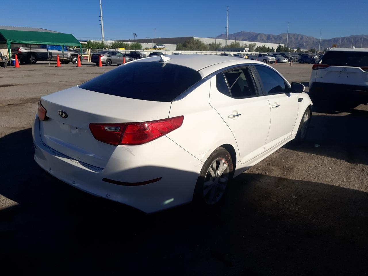 2015 Kia Optima Lx vin: KNAGM4A74F5657785