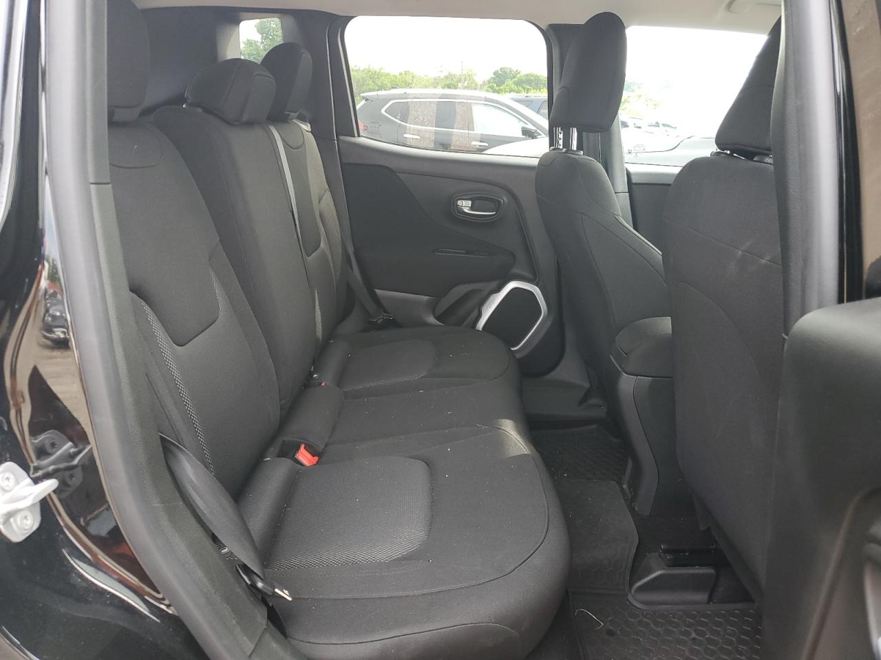 ZACNJBABXKPJ84338 2019 Jeep Renegade Sport