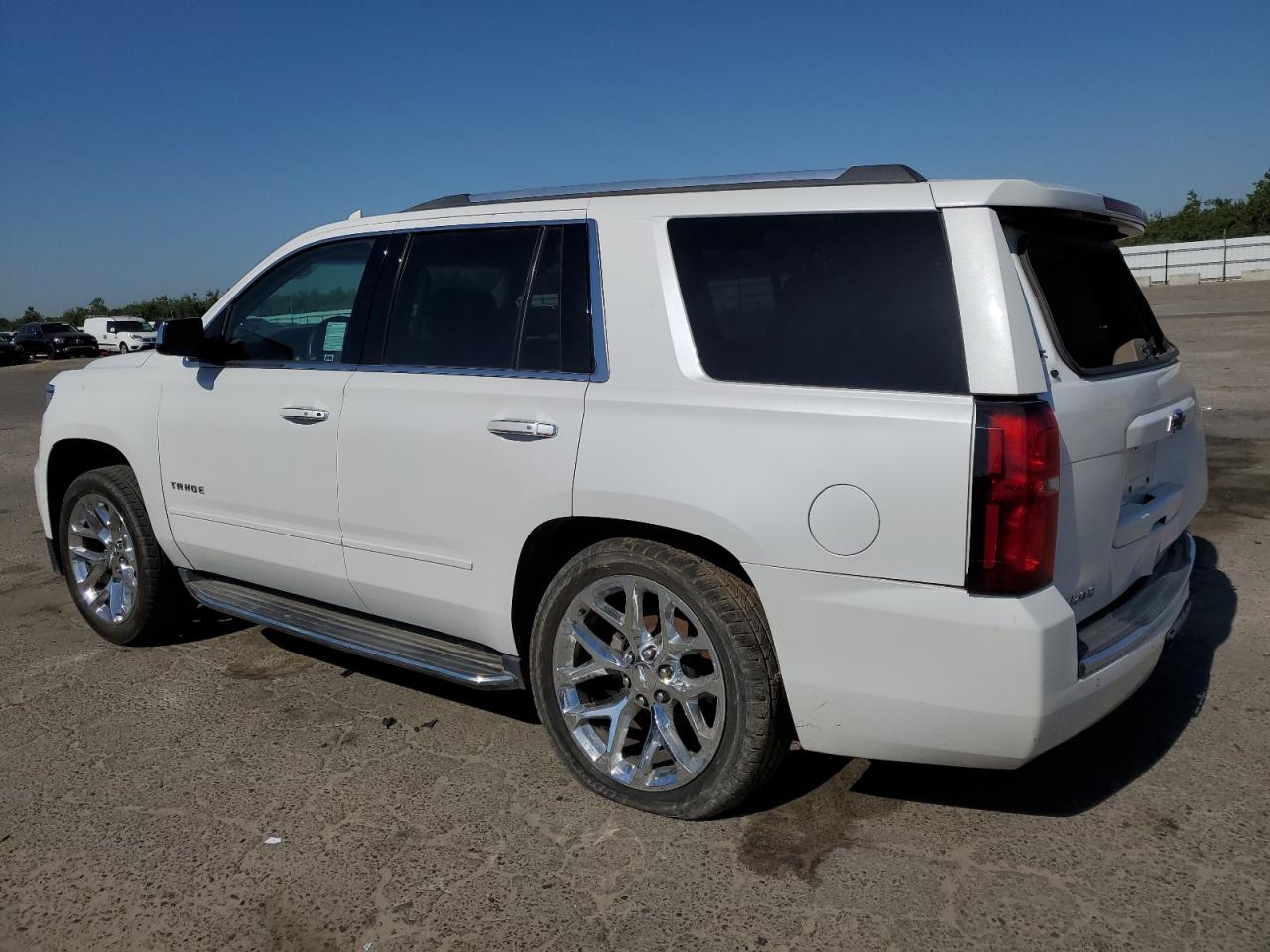 2017 Chevrolet Tahoe C1500 Premier vin: 1GNSCCKC4HR220295