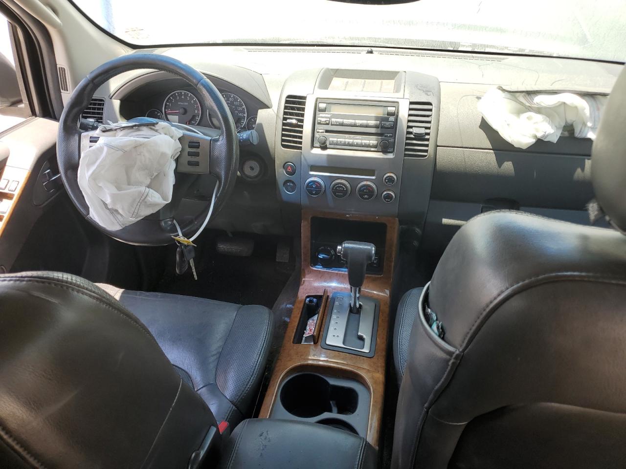 5N1AR18W05C719744 2005 Nissan Pathfinder Le