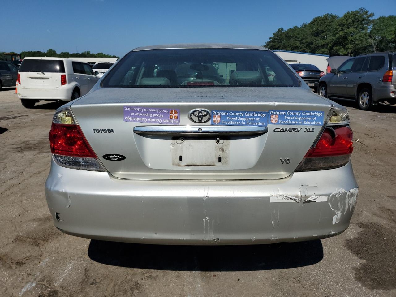 JTDBF30K350164831 2005 Toyota Camry Le