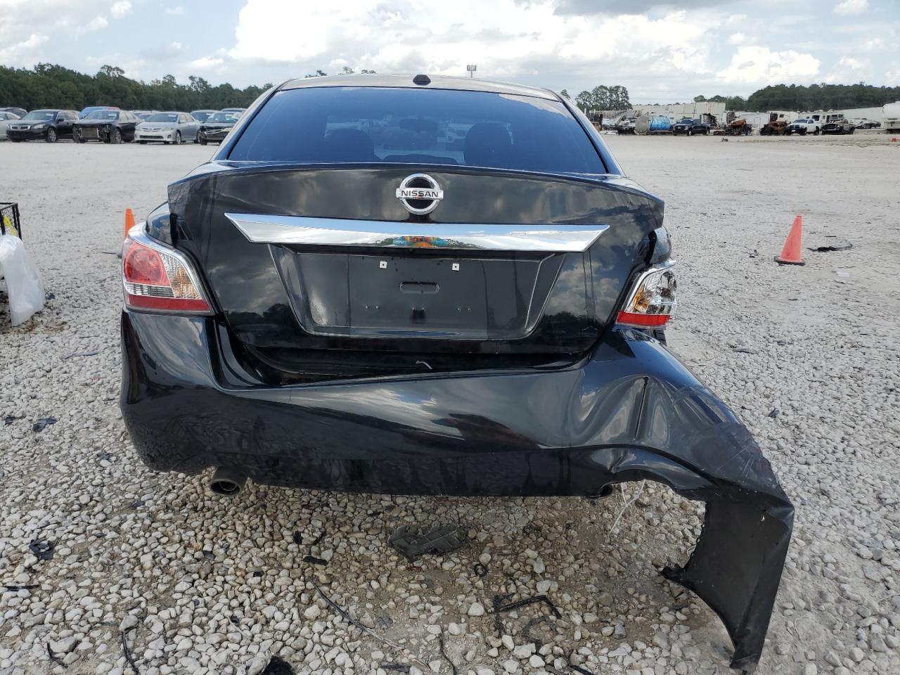 2015 Nissan Altima 2.5 vin: 1N4AL3AP4FN322358