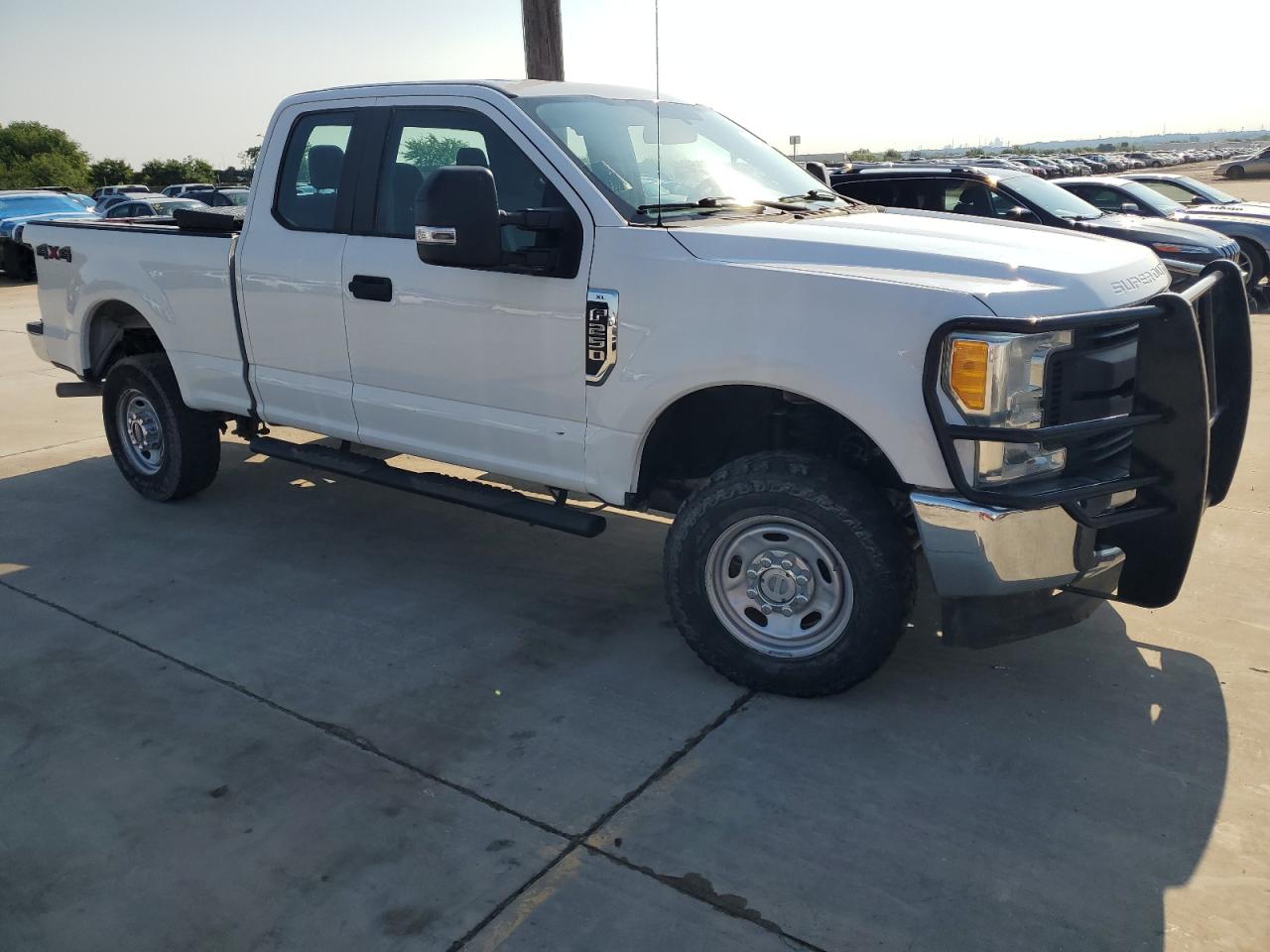 2017 Ford F250 Super Duty vin: 1FT7X2B66HEC57668