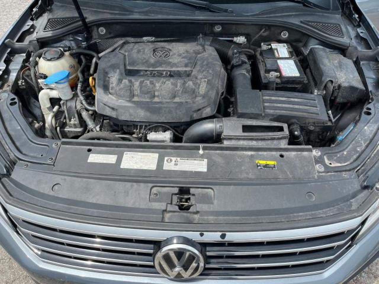 1VWBA7A36JC006695 2018 Volkswagen Passat Se