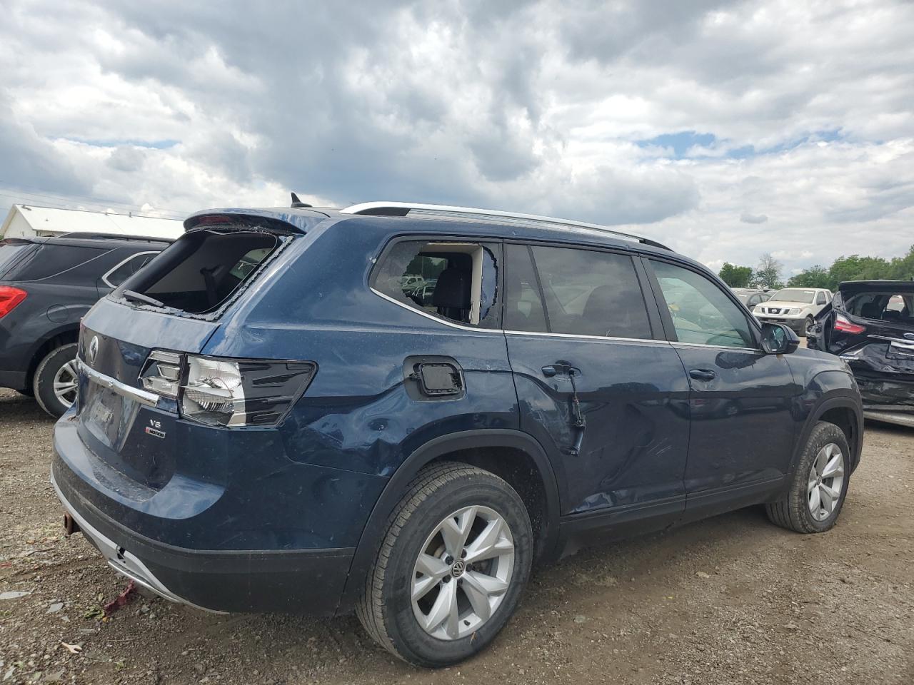 2018 Volkswagen Atlas Se vin: 1V2LR2CAXJC572291