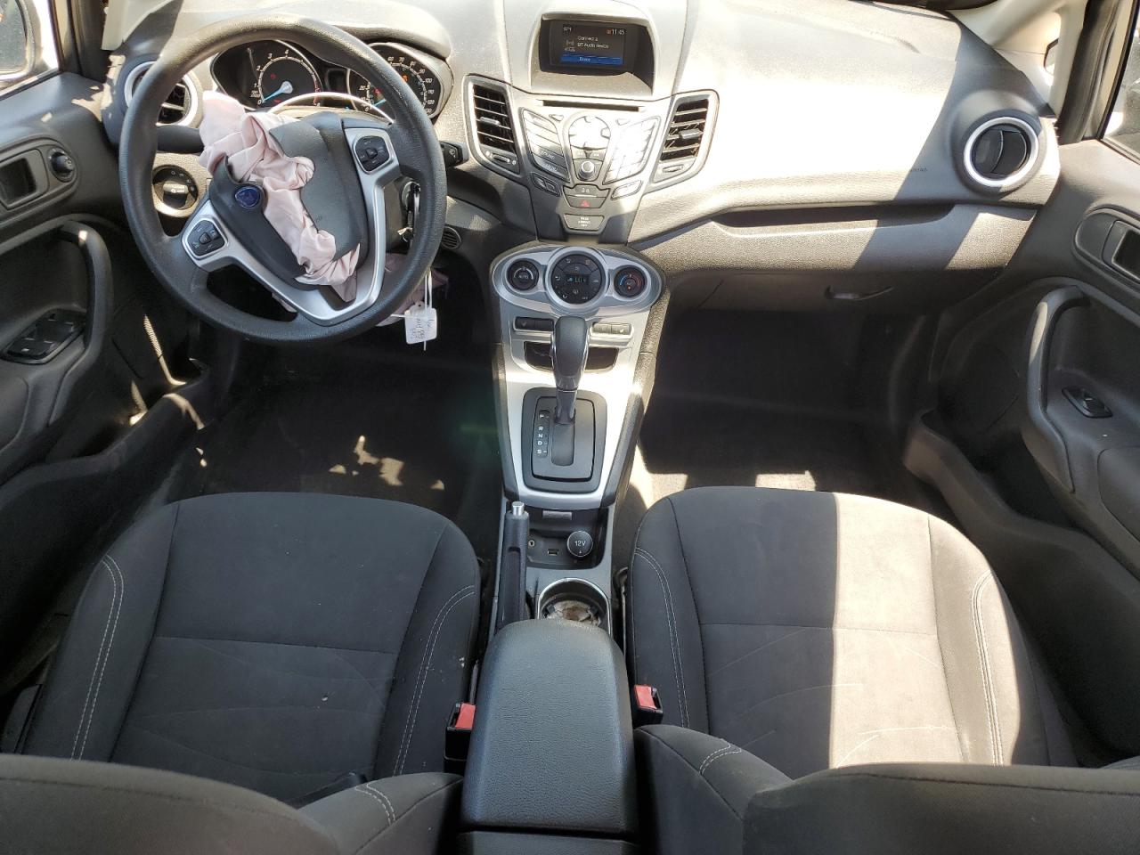 3FADP4BJ1KM122639 2019 Ford Fiesta Se