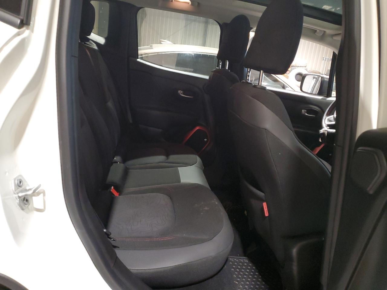 ZACCJBCB3JPH21718 2018 Jeep Renegade Trailhawk