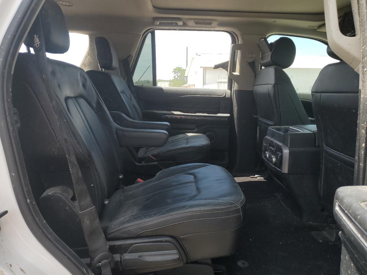 1FMJU1MTXJEA71001 2018 Ford Expedition Platinum