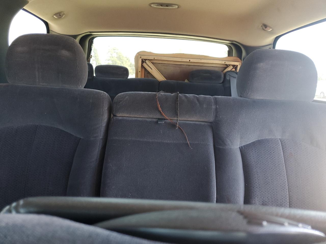 1GNEC13V22J273259 2002 Chevrolet Tahoe C1500