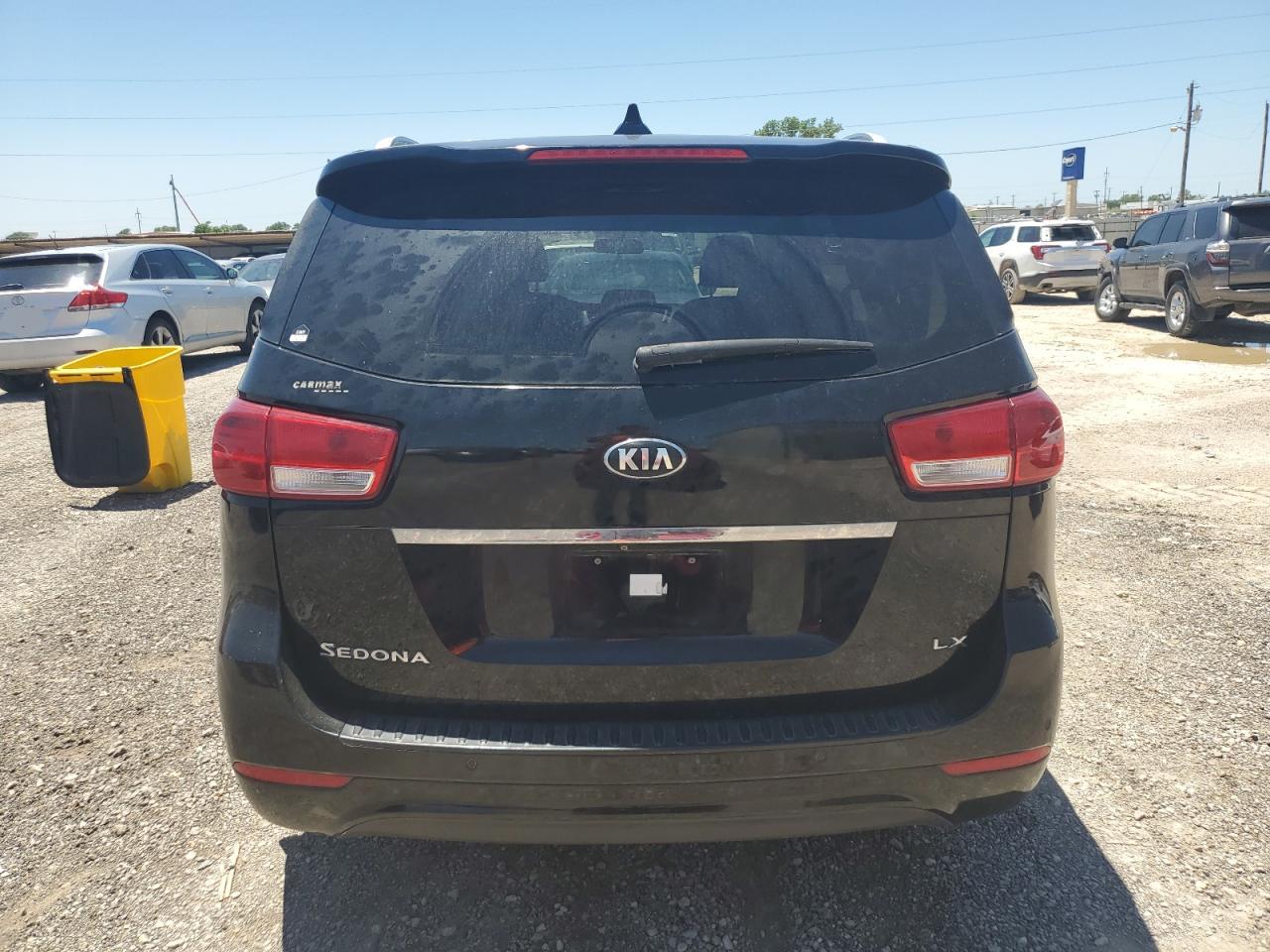 KNDMB5C17H6343703 2017 Kia Sedona Lx