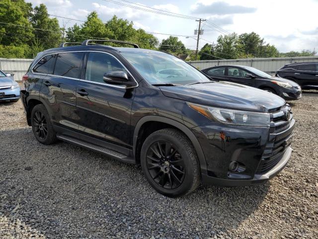 VIN 5TDJZRFH0KS627454 2019 Toyota Highlander, SE no.4