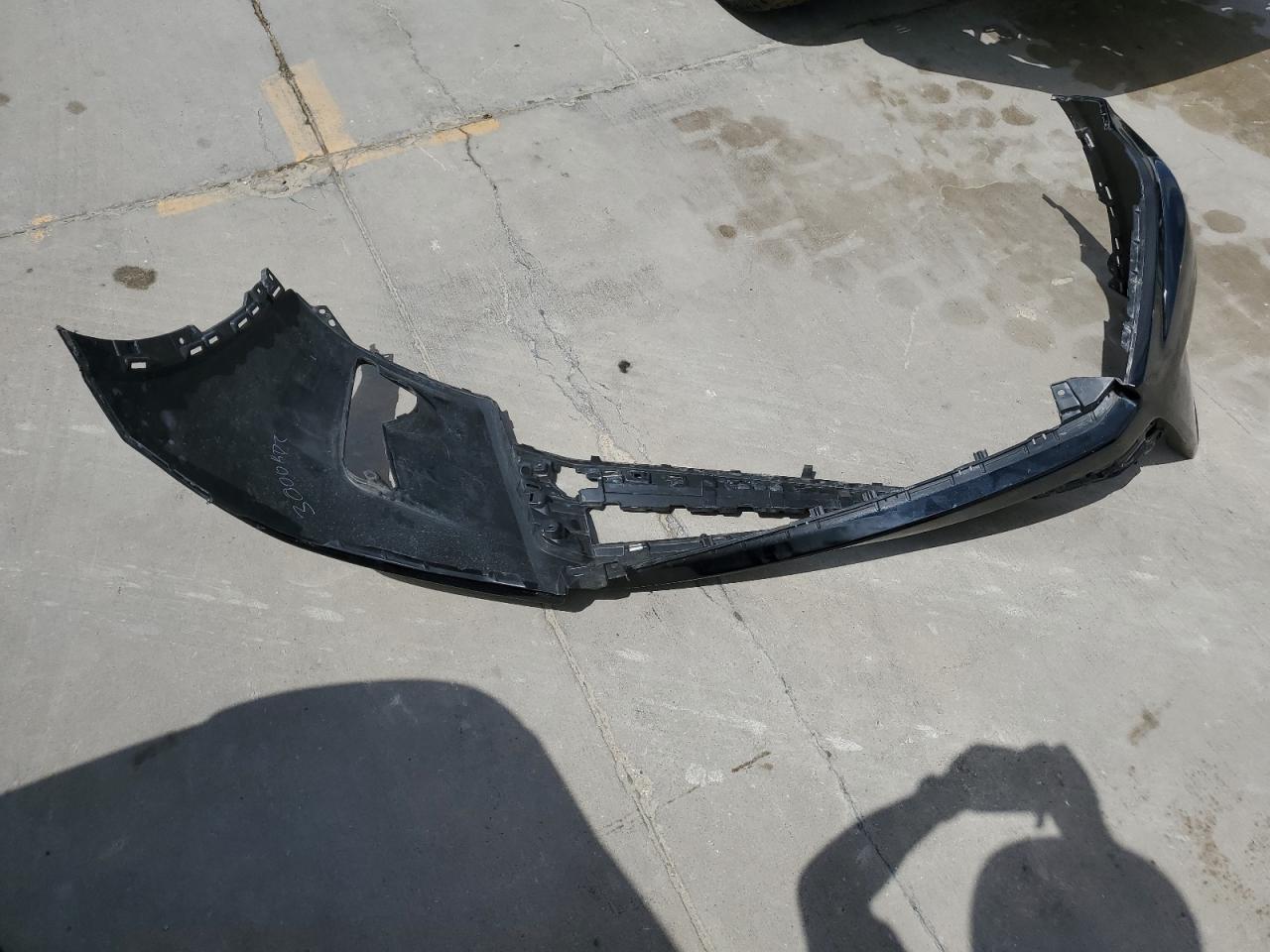 5TDZARFH7KS045670 2019 Toyota Highlander Le