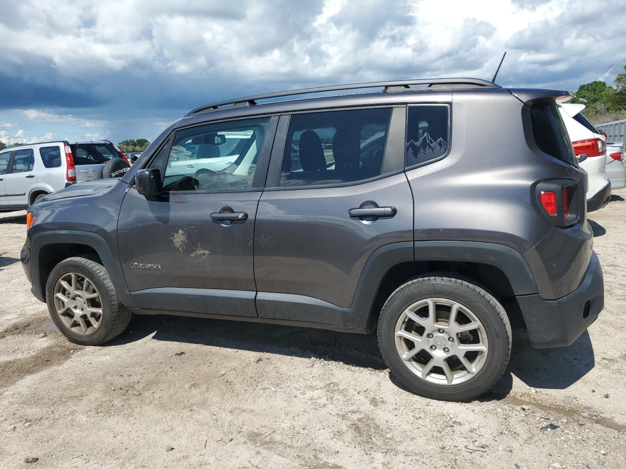 ZACNJBBB5KPK82157 2019 Jeep Renegade Latitude