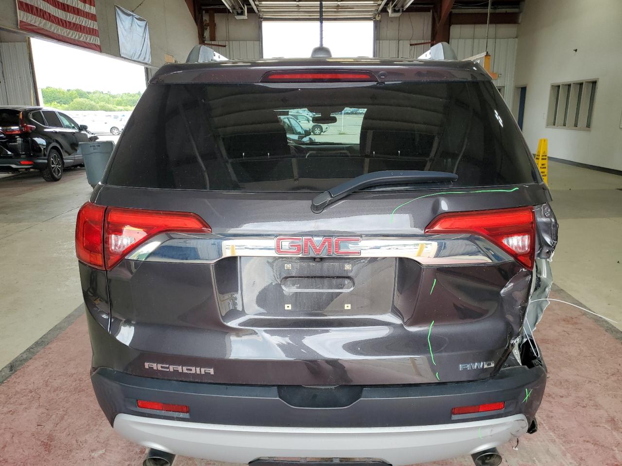 1GKKNSLS8JZ226548 2018 GMC Acadia Sle