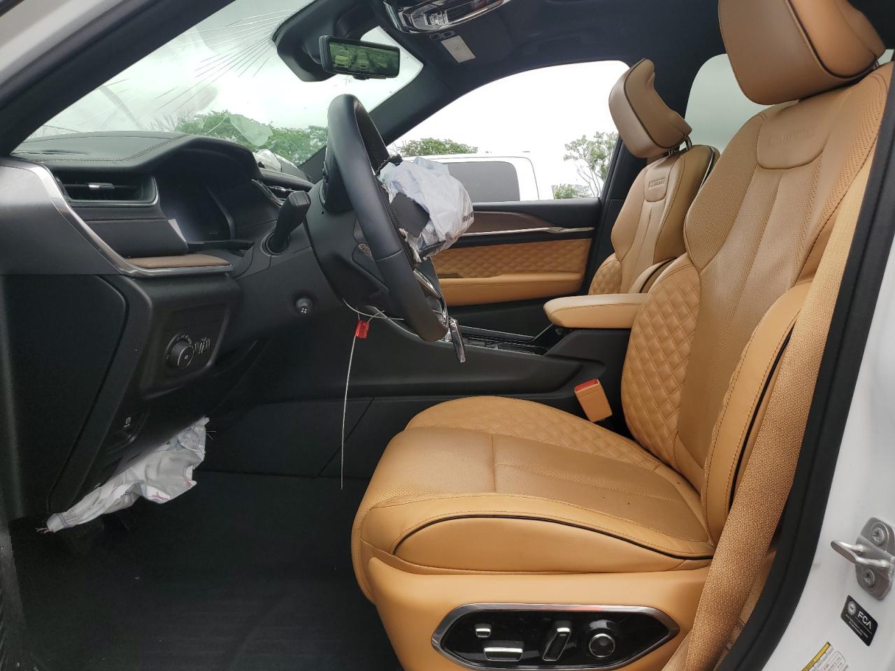 1C4RJHEG3P8810260 2023 Jeep Grand Cherokee Summit