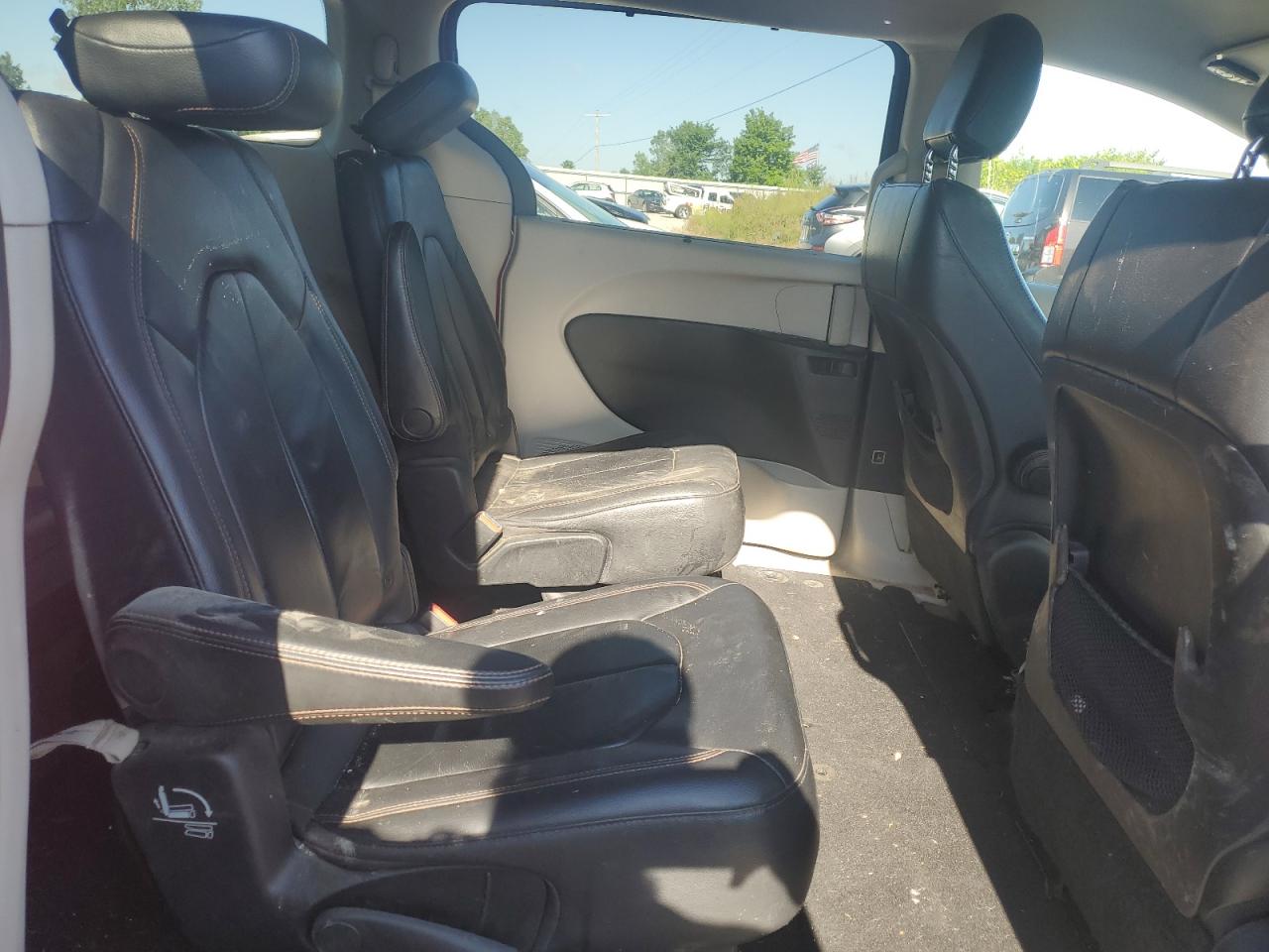 2C4RC1BG8HR839345 2017 Chrysler Pacifica Touring L