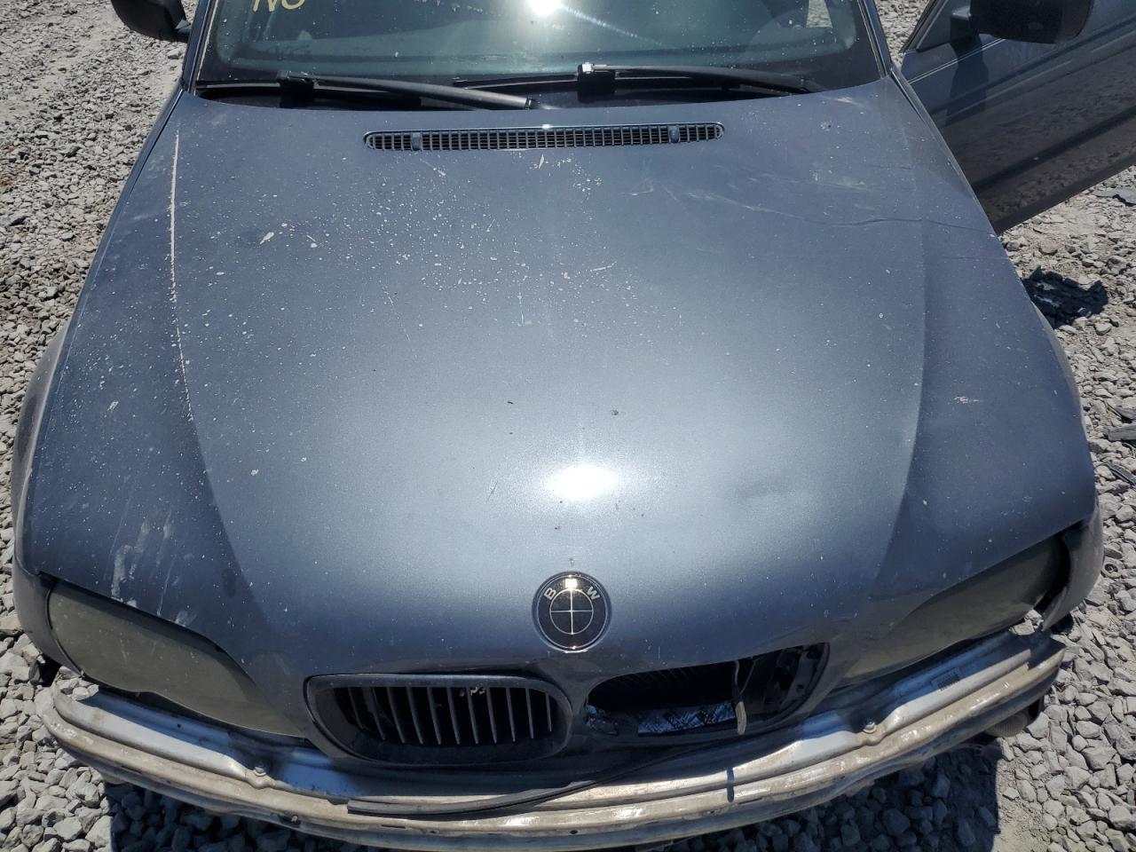 WBAET37422NJ18156 2002 BMW 325 I