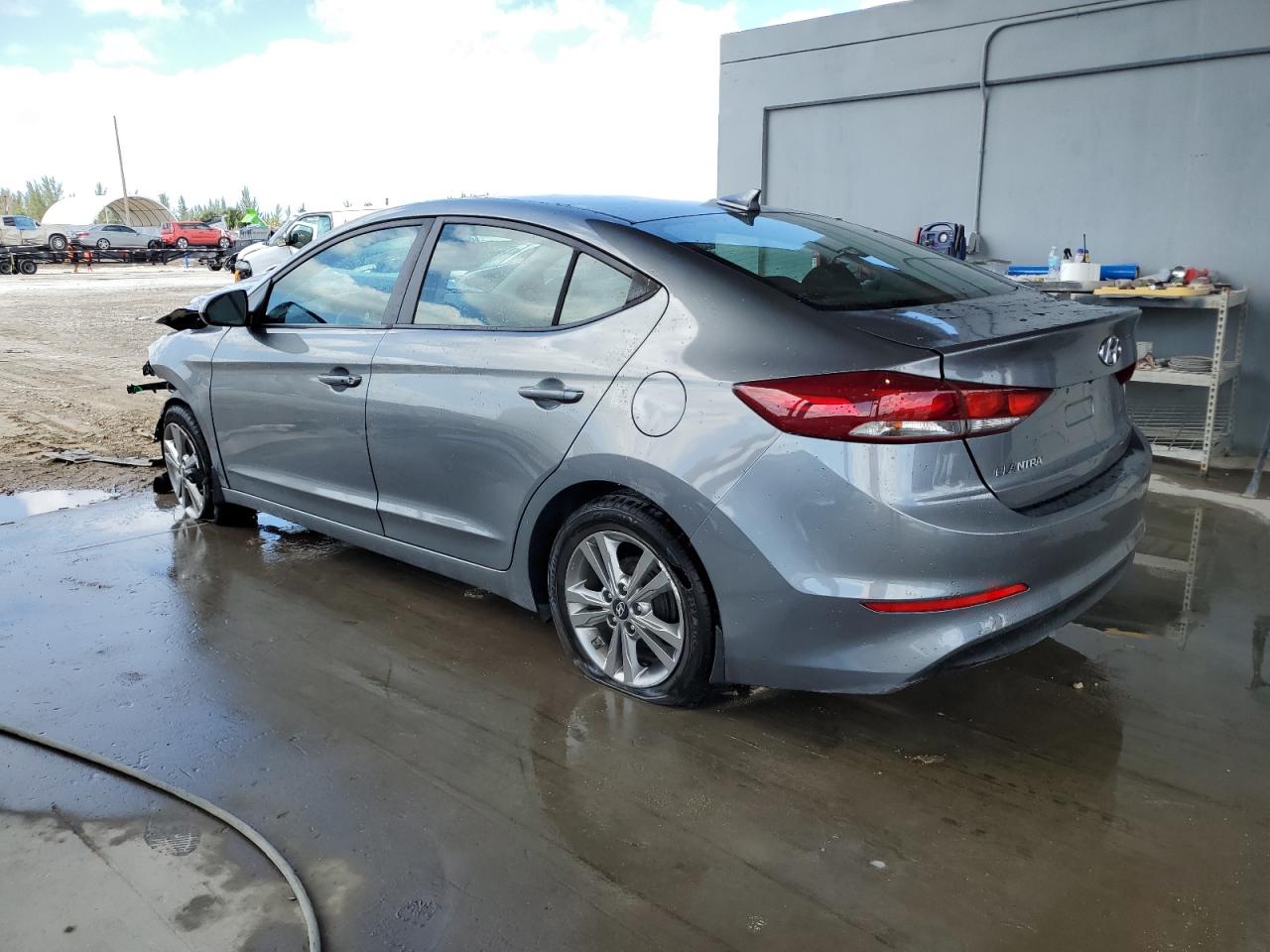 2017 Hyundai Elantra Se vin: KMHD84LF3HU358100