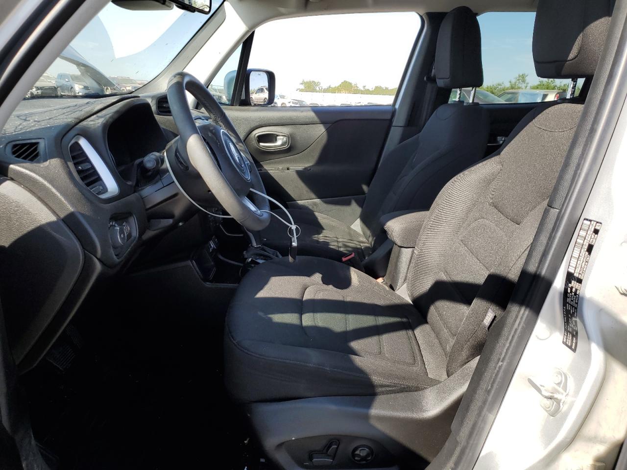 ZACCJABB4JPH13767 2018 Jeep Renegade Latitude