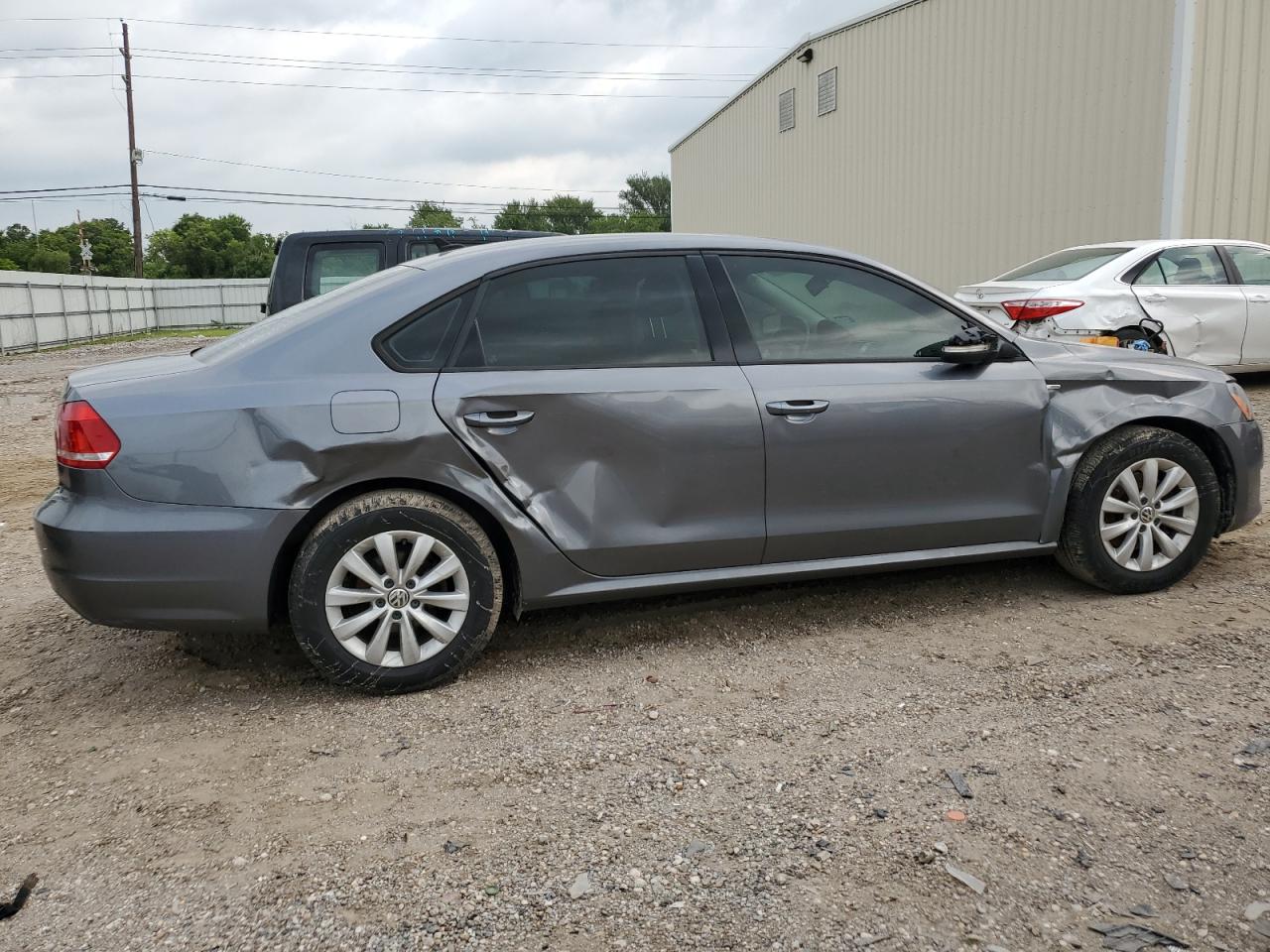 1VWAT7A34FC004991 2015 Volkswagen Passat S