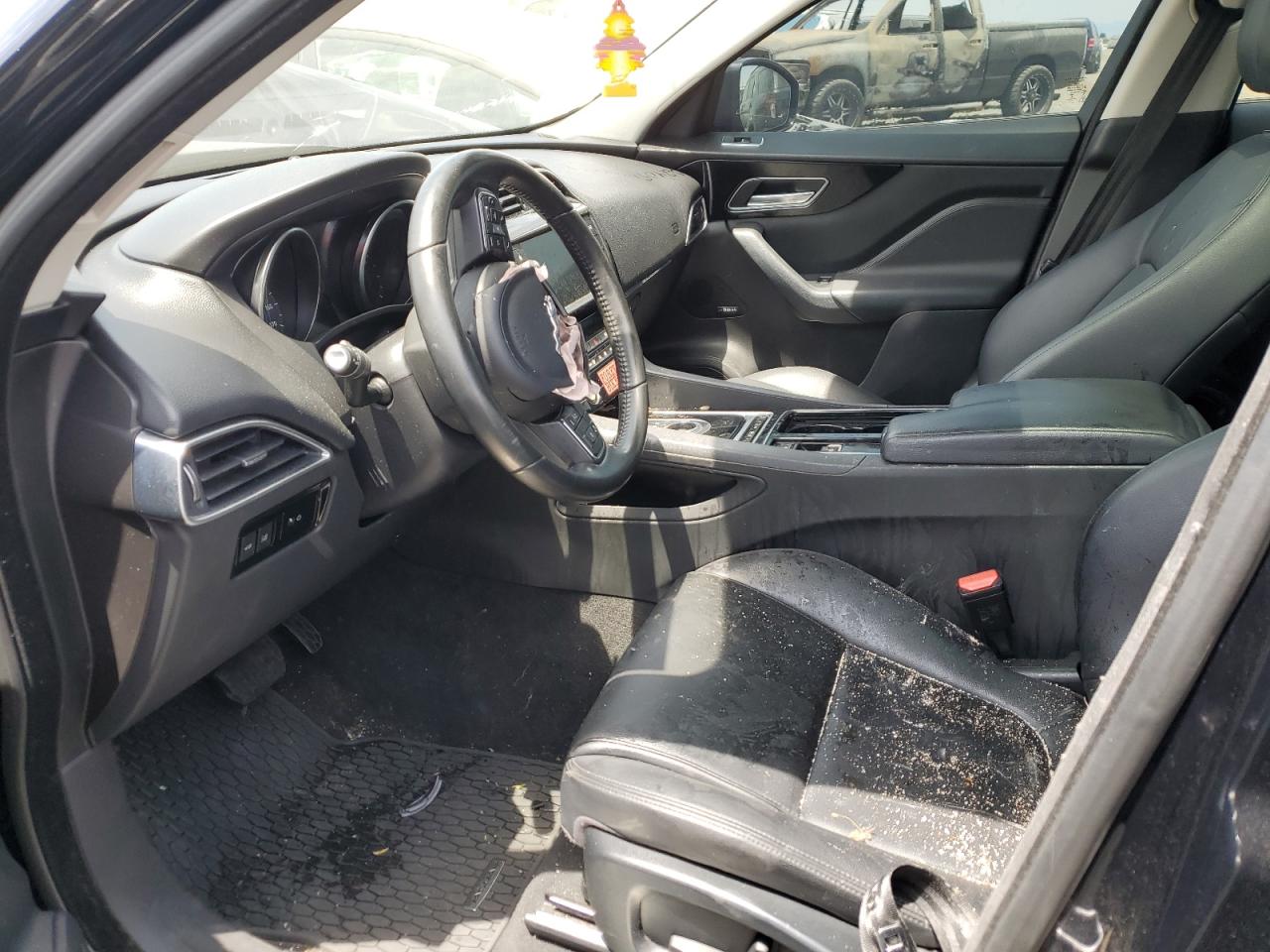 SADCJ2FXXJA295943 2018 Jaguar F-Pace Premium