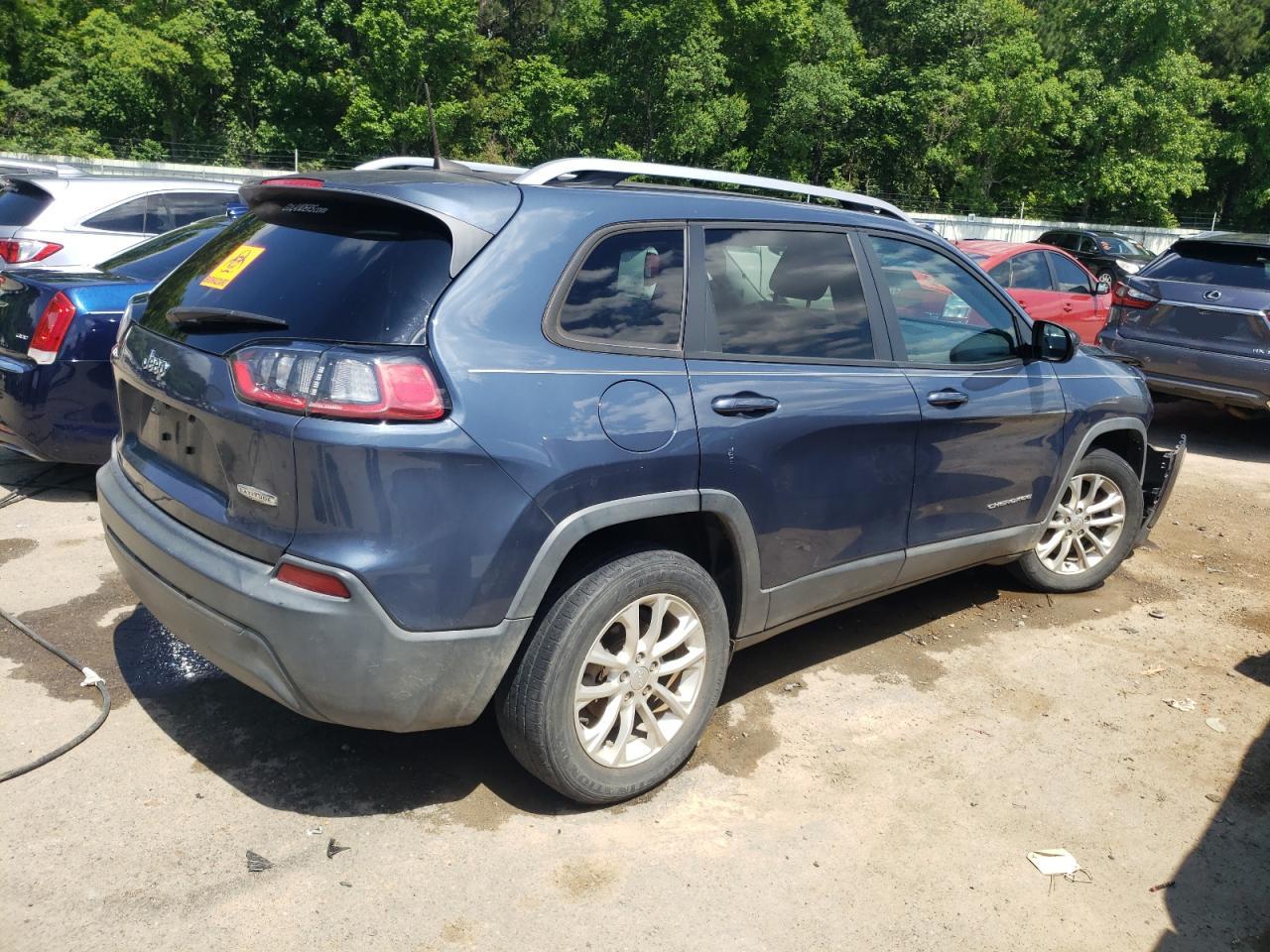 2020 Jeep Cherokee Latitude vin: 1C4PJLCBXLD555996