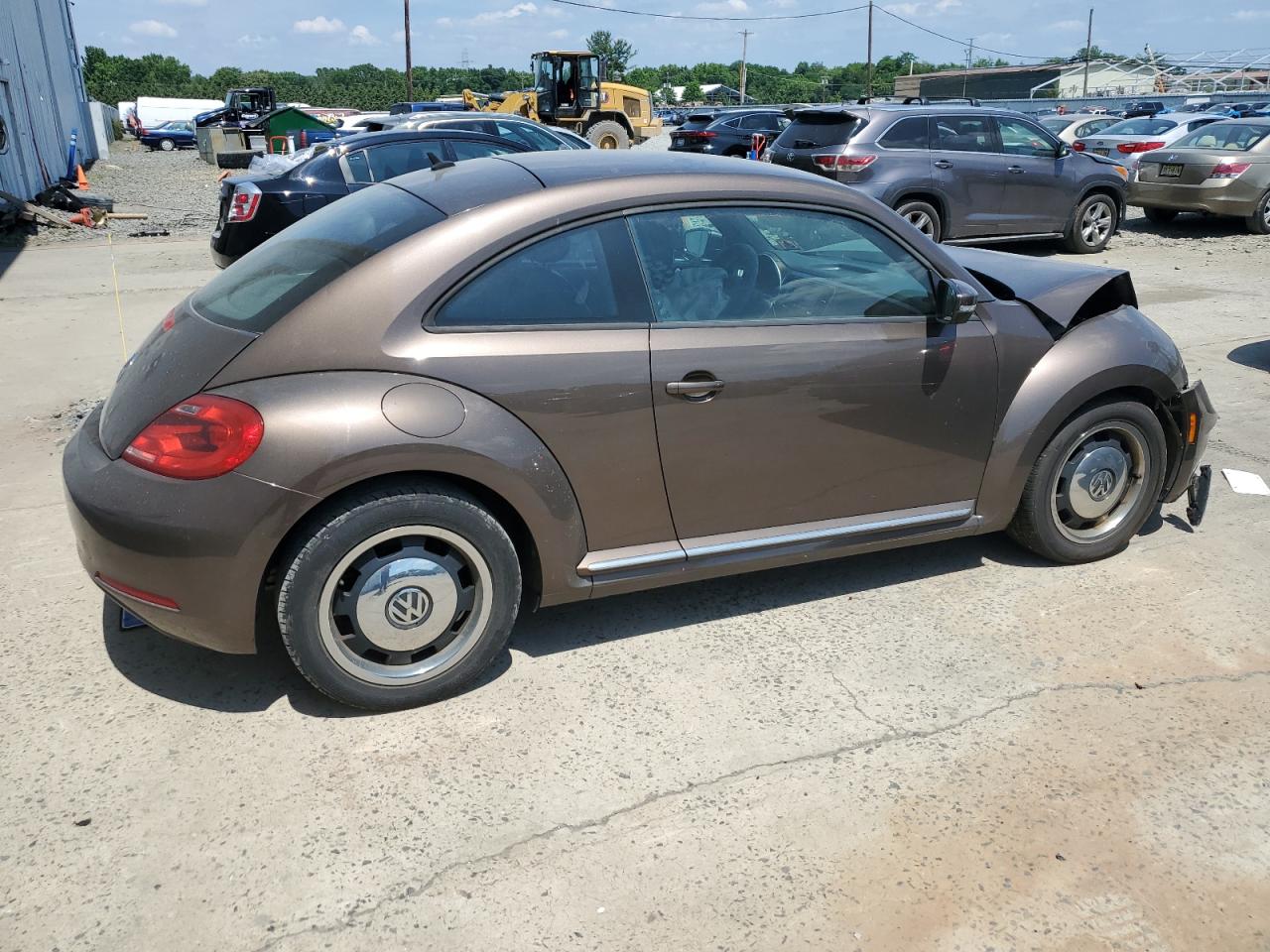 Lot #2852532921 2012 VOLKSWAGEN BEETLE