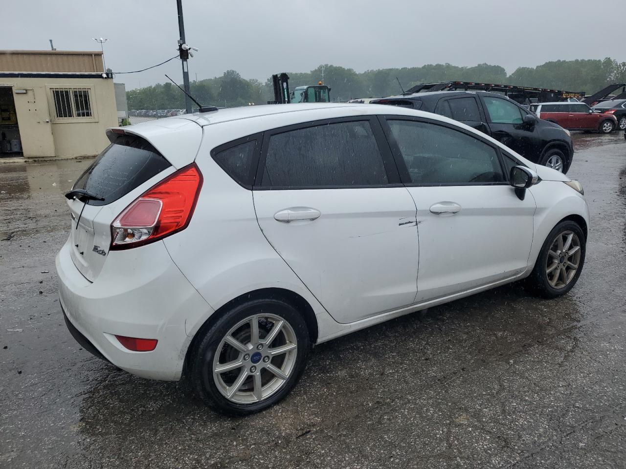 2015 Ford Fiesta Se vin: 3FADP4EJ0FM160705