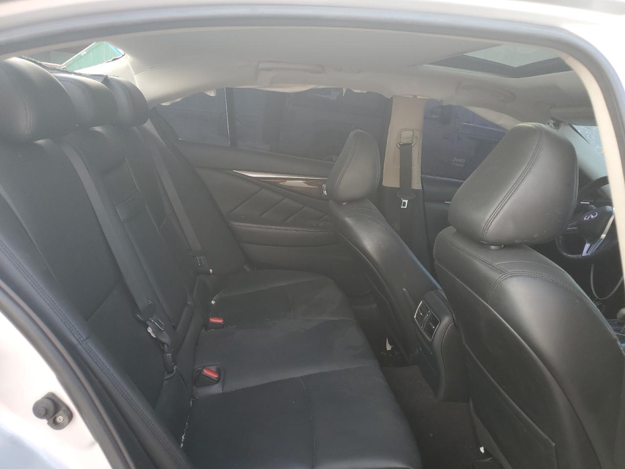 JN1EV7AP6JM352816 2018 Infiniti Q50 Luxe